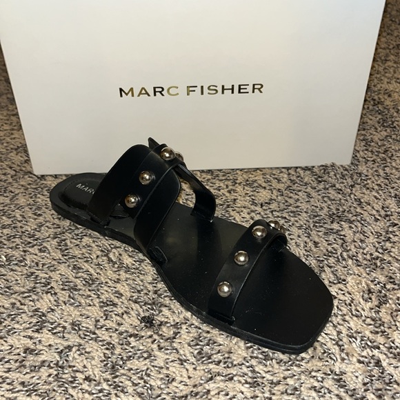 NIB Marc Fisher Black & Silver Studded Burlina Sandals Womens Size 8 Medium - Picture 6 of 8